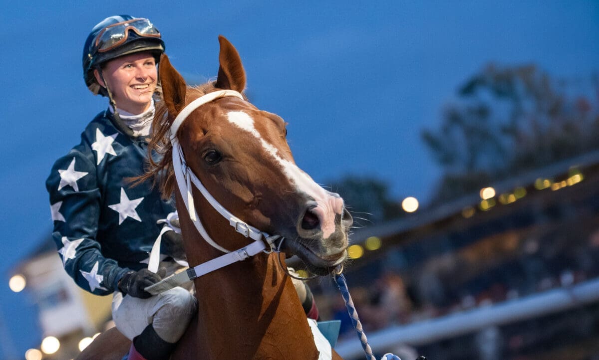 TOPPBILD Annie o Kinsman 0984