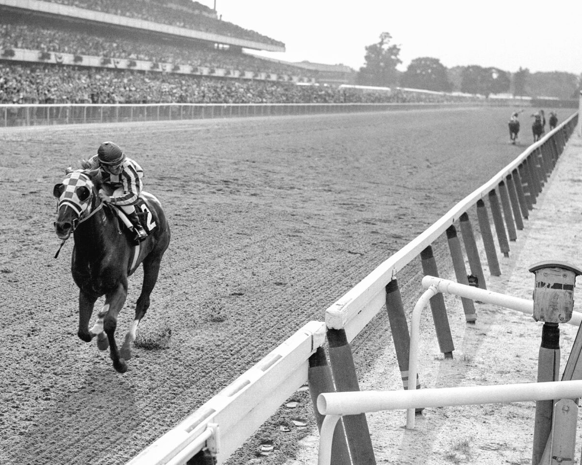secretariat photo final